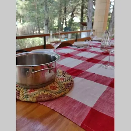 Nature, Memories And Garden Shower At Casa Del Castello Villa Castel Del Monte (Apulia)