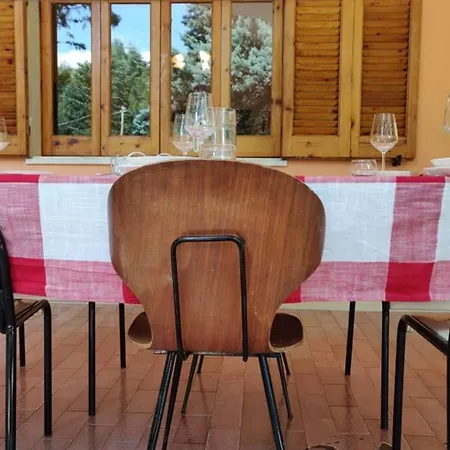 Nature, Memories And Garden Shower At Casa Del Castello