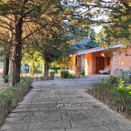 Villa Nature, Memories And Garden Shower At Casa Del Castello